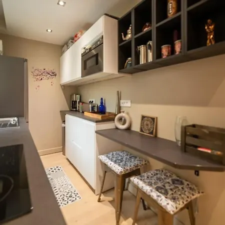 Lejlighed Studio Lumineux Et Cosy Avec Terrasse Dans Le 15e
