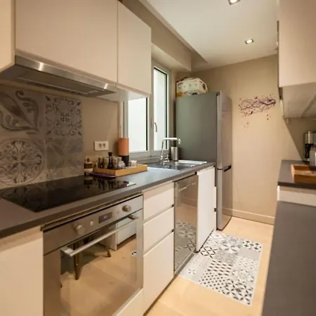 Studio Lumineux Et Cosy Avec Terrasse Dans Le 15e Paris