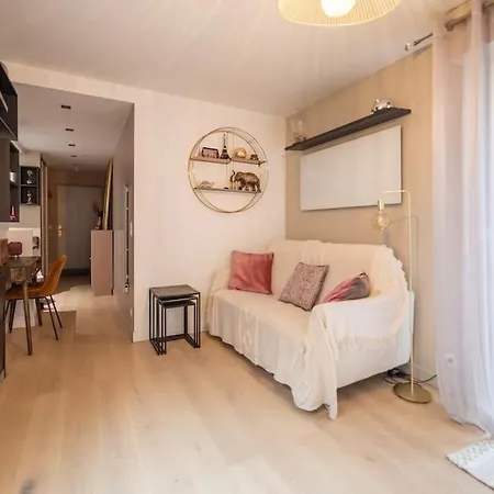 Lejlighed Studio Lumineux Et Cosy Avec Terrasse Dans Le 15e