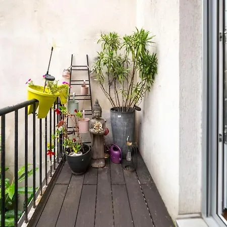 Studio Lumineux Et Cosy Avec Terrasse Dans Le 15e Paris