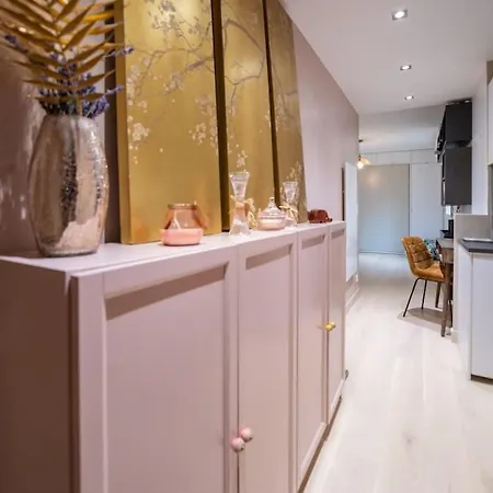 Studio Lumineux Et Cosy Avec Terrasse Dans Le 15e