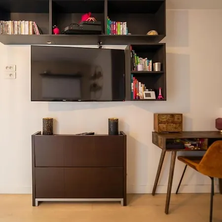 Lejlighed Studio Lumineux Et Cosy Avec Terrasse Dans Le 15e *